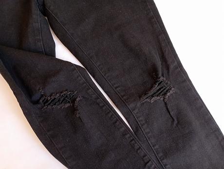 Push up černé džíny s dírami na kolenou, gate,40