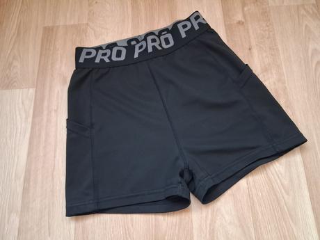 Černé kraťasy vel. s, s