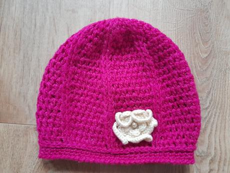 Háčkované čepičky, vel cca 52 - 54cm, 52