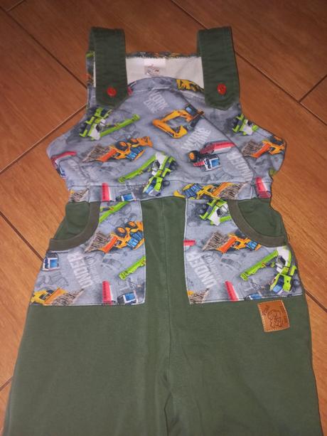 Tepláky s laclem, vlček,110