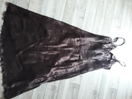 Spoločenské šaty, l