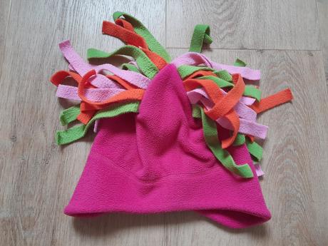 12 x čepice vel 52-54, 52