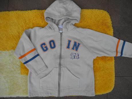 Mikina s kapucí, 92