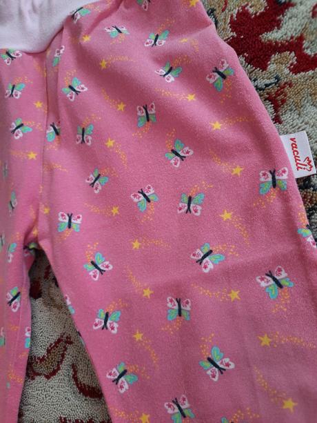 Motýlkové tepláky, 92