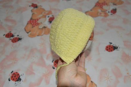 Novorozenecká čepička, žlutá, pletená, 62