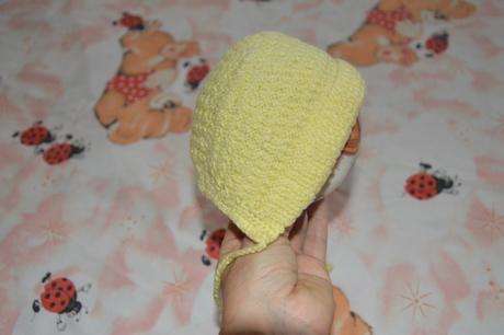 Novorozenecká čepička, žlutá, pletená, 62