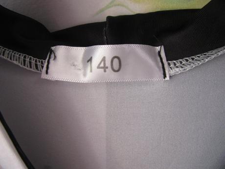 Dívčí kostým - šaty s kapucí cruella deville, 