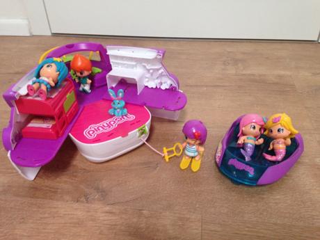 Pinypon famosa panenky, lod, prislusenstvi, 