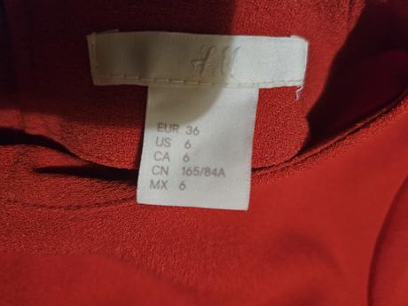 Pouzdrove šaty s výstřihem na zádech, h&m,36