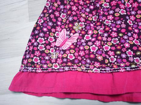 Manžestrové šaty s kapucí a aplikacemi motýla, 116