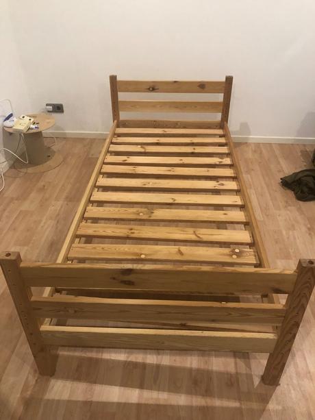 Patrová postel 90 x 200 cm masiv drevo, šířka (cm): 90,délka (cm): 200