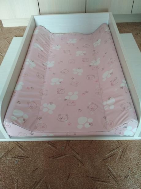 Přebalovací deska na komodu, 