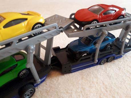 Autopřepravník + 4 autíčka,