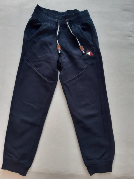 Tmavě modré tepláky, pepperts,122