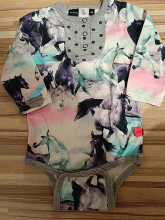 Body s koníky 62 molo, 62