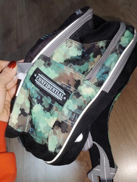 Chlapecký školní batoh topgal ve skvělém stavu,