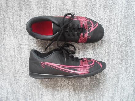 Černé tenisky botasky sálovky nike, nike,39