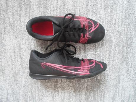 Černé tenisky botasky sálovky nike, nike,39