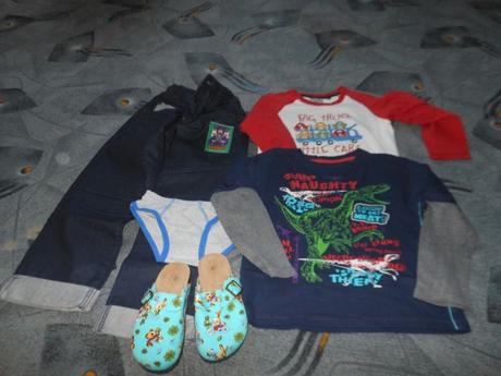 Rifle,trička s dlouhým rukávem,slipy a pantofle, 110