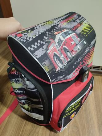 Školní aktovka stil hasičské auto, 