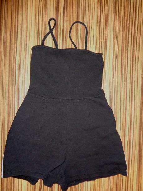Luxusní černý letní overal bershka, 164
