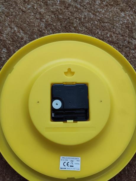 Nástěnné hodiny medvídek pú,