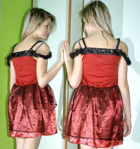 Karnevalové šaty čertice i čarodějnice,