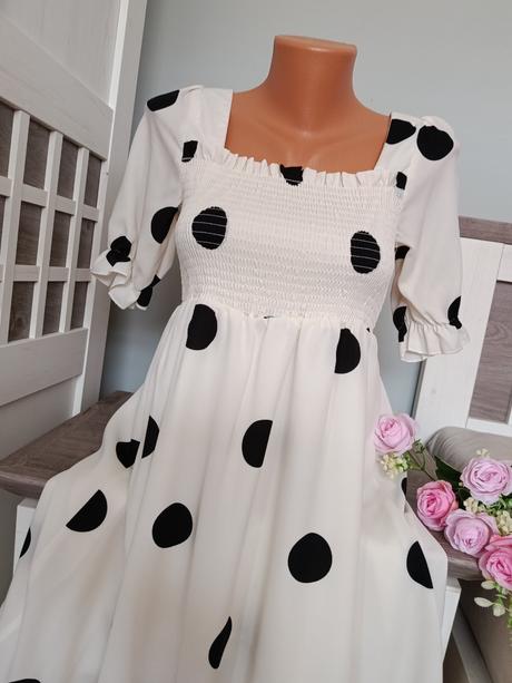 Šaty s puntíky, l