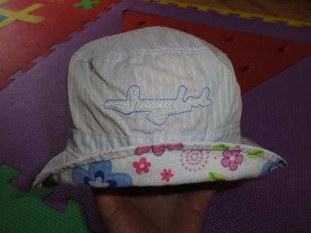 Klobouček s kvítečkama, 68