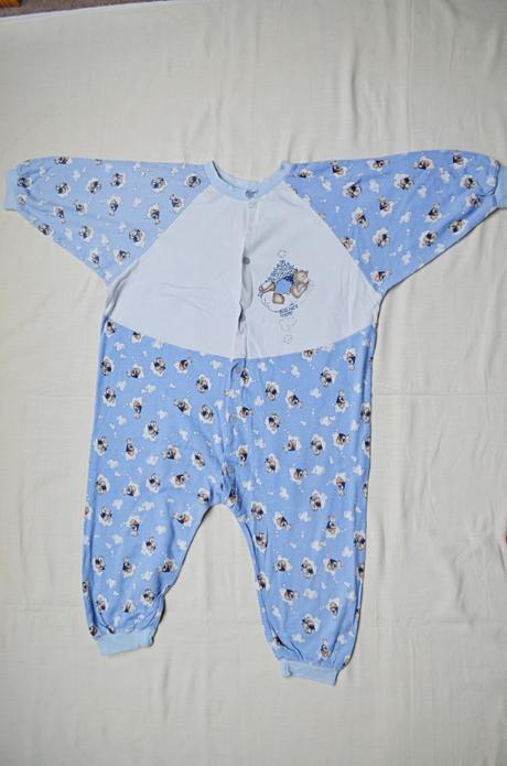 Pyžamo - overal, 74