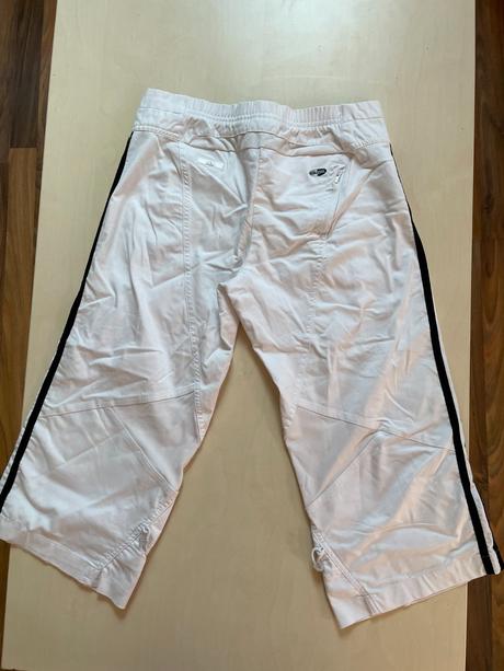 Bílé kraťasy s pruhy a sítí, vel xs/s, adidas, adams,s