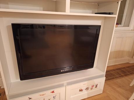 Obyvak ikea pohovka, lezadlo, konferencni stolek,, 