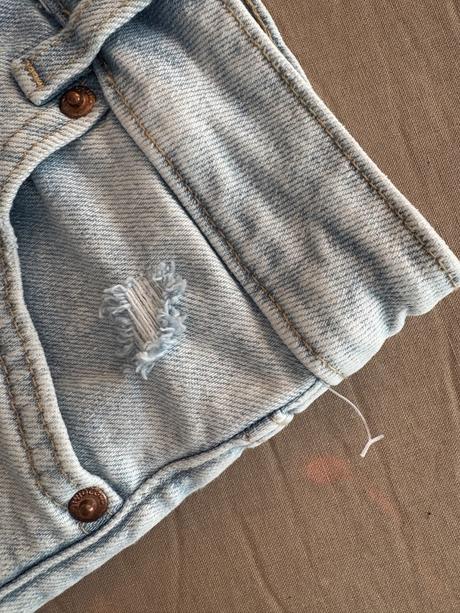 Krátké lehké džínové kraťasy velikosti 32 xxs h&m, h&m,32