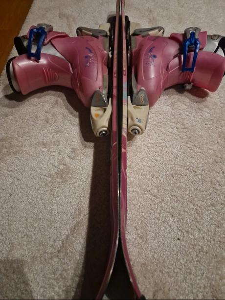 Lyže halo kitty 90 vč.lyžáků, 90-99 cm