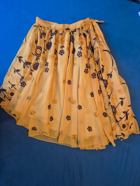 Asymetrická sukně vel. 38, 38