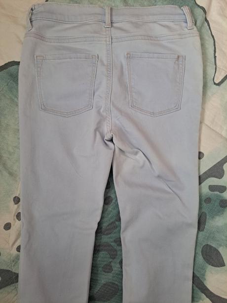 Džíny, 146