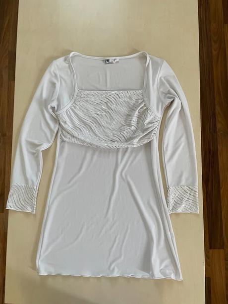 Delší top s řesení a stříbřením, vel m i méně vol, m