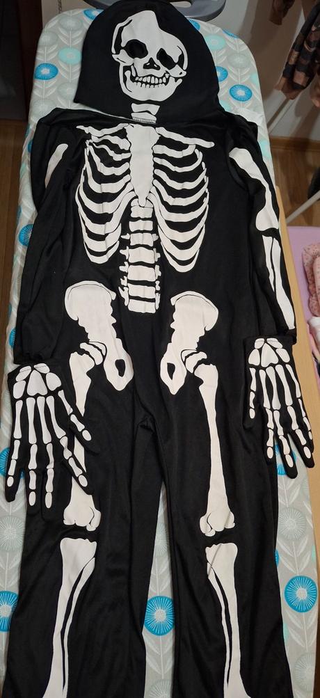 Kostým kostra,