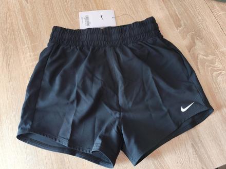 Dívčí kraťasy, nike,140