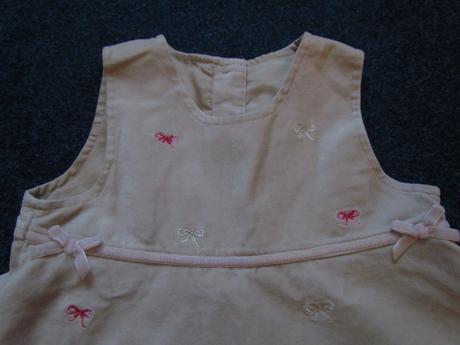 Slavnostní šaty, 74