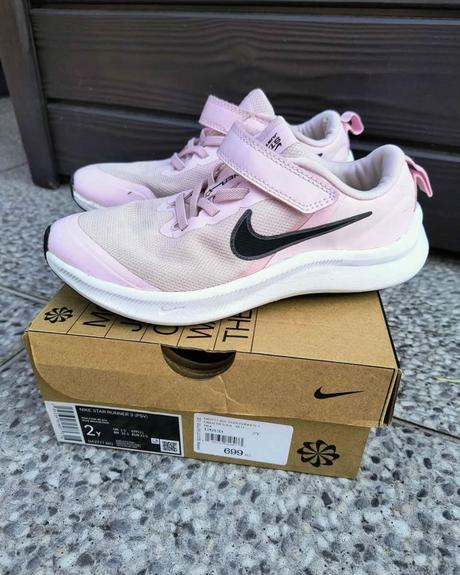 Dívčí nike, nike,33