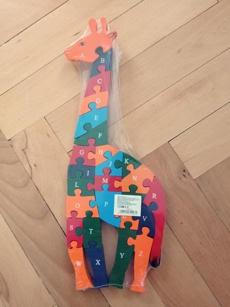 Dřevěná žirafa puzzle,