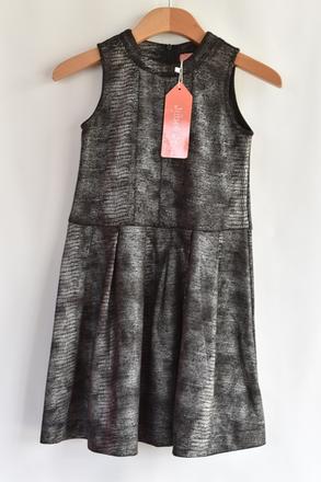 Šaty vel. 9 let, 104