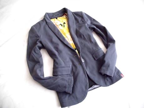 Úplet sako, esprit,m