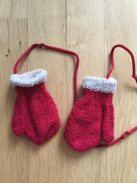 Rukavice s provazkem, 98