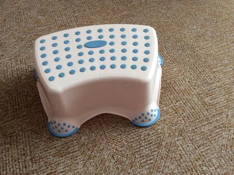 Dětská stolička/ stupátko,