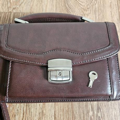 Pánská kožená taška se zámkem,