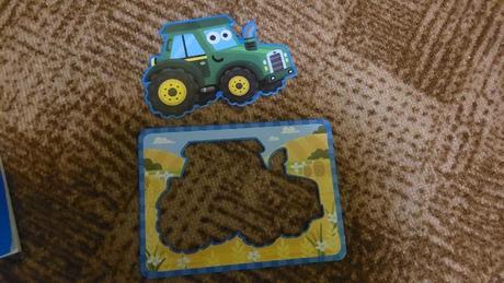 Omalovánky, šablony a dřevěné ozdoby,