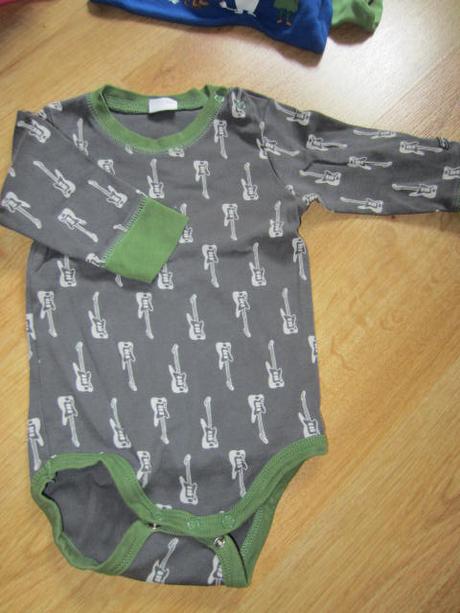 Body s kytarama pro malého rockera, lindex,74