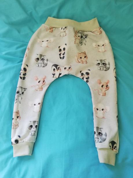 4 dílná tepláková souprava, 68–80